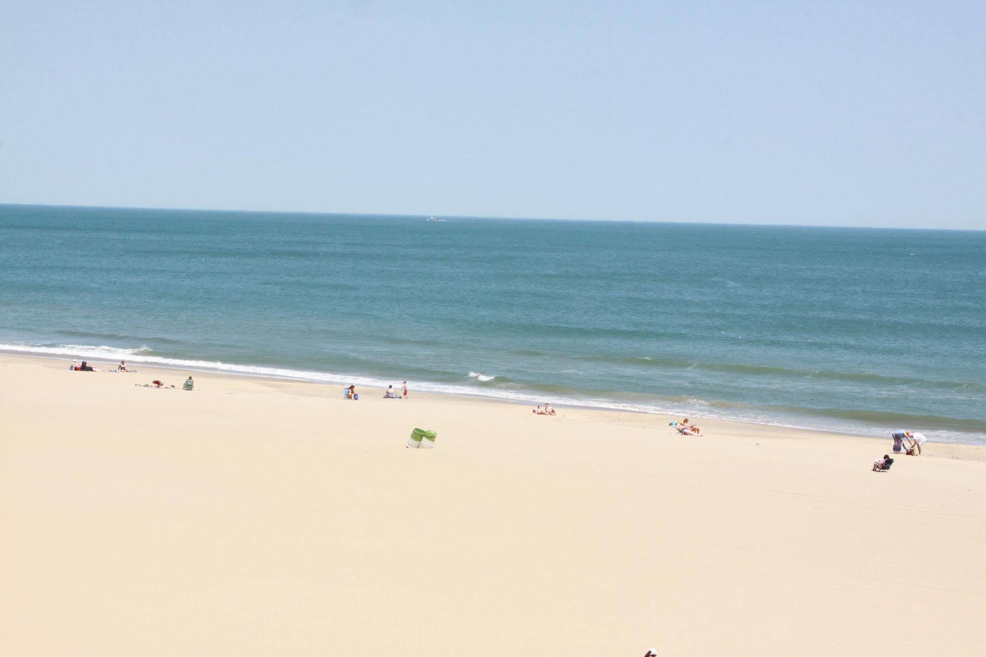 The Barclay Towers Hotel And Resort Virginia Beach Exterior foto